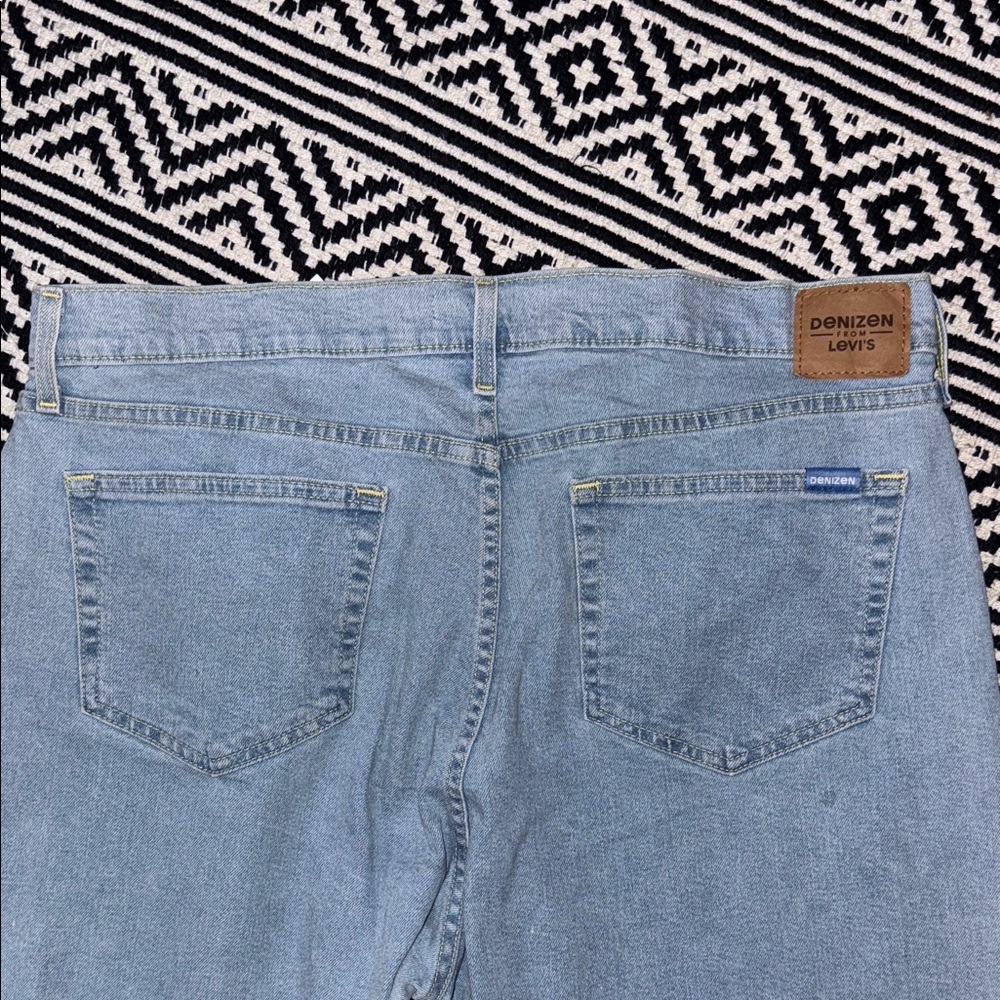 Vintage’90s Loose Straight Light Blue Women's Jeans - Picture 5 of 5